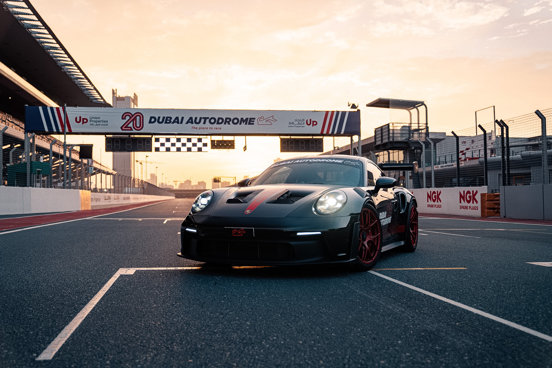porsche-gt3-rs-experience-dubai-autodrome
